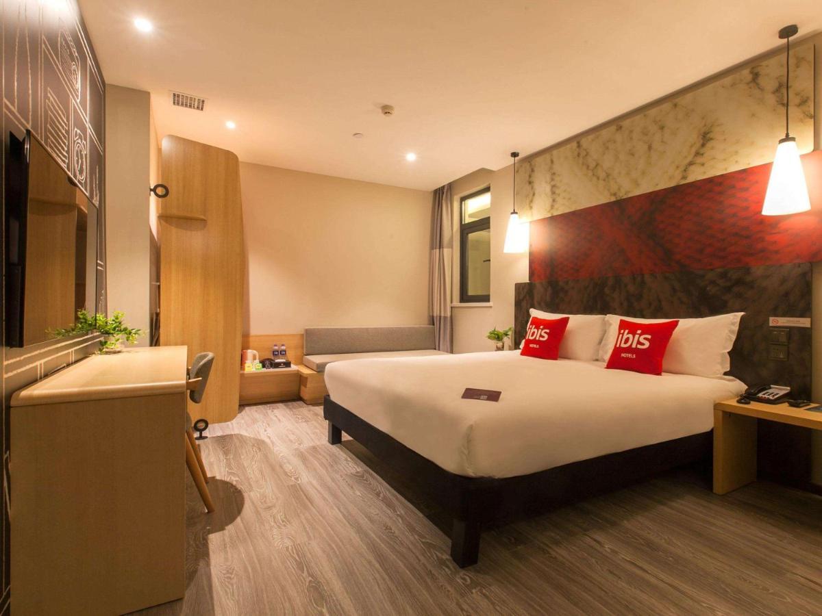Ibis Wuhan Hubu Alley Hotel Экстерьер фото